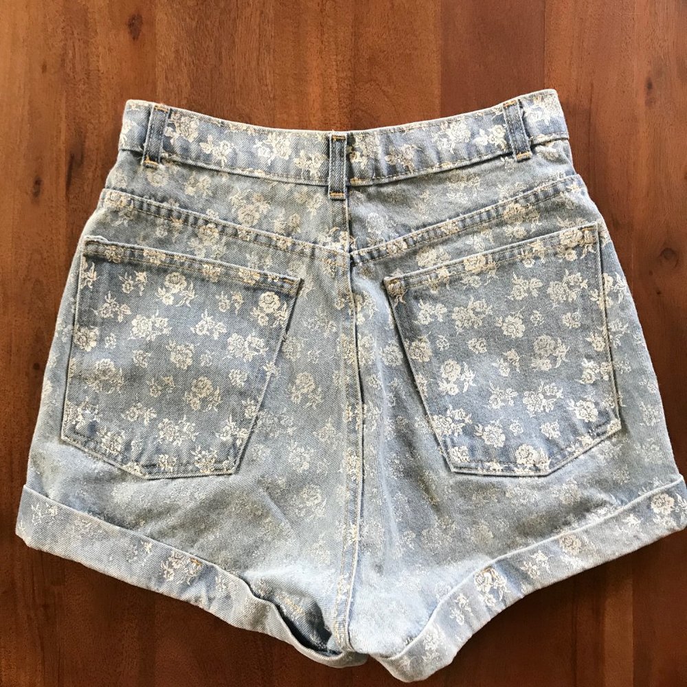 ❌SOLD AA Floral High Waisted Denim Shorts 28 - Picture 2 of 5
